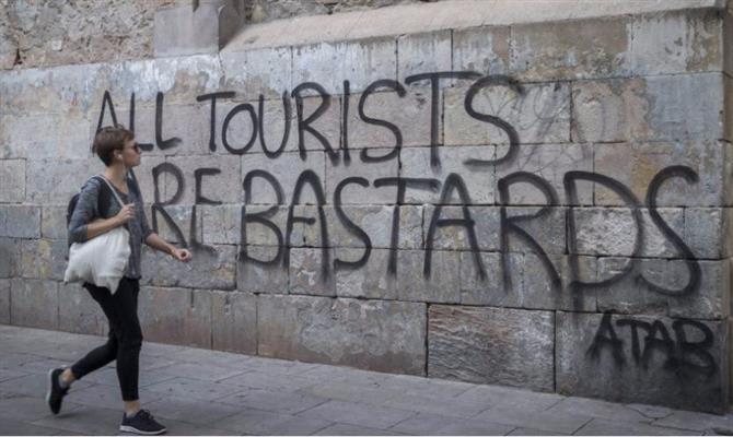Troppi turisti: benedetti o maledetti? L’overtourism spiegato