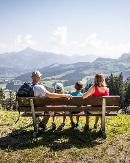 famiglia in vacanza in Tirolo
