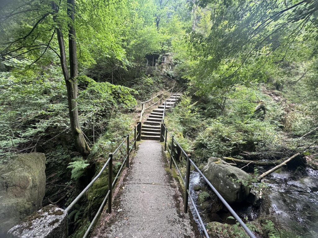 sentiero da Miazzina a Rugno